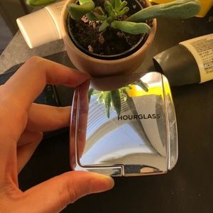 Hourglass highlighter